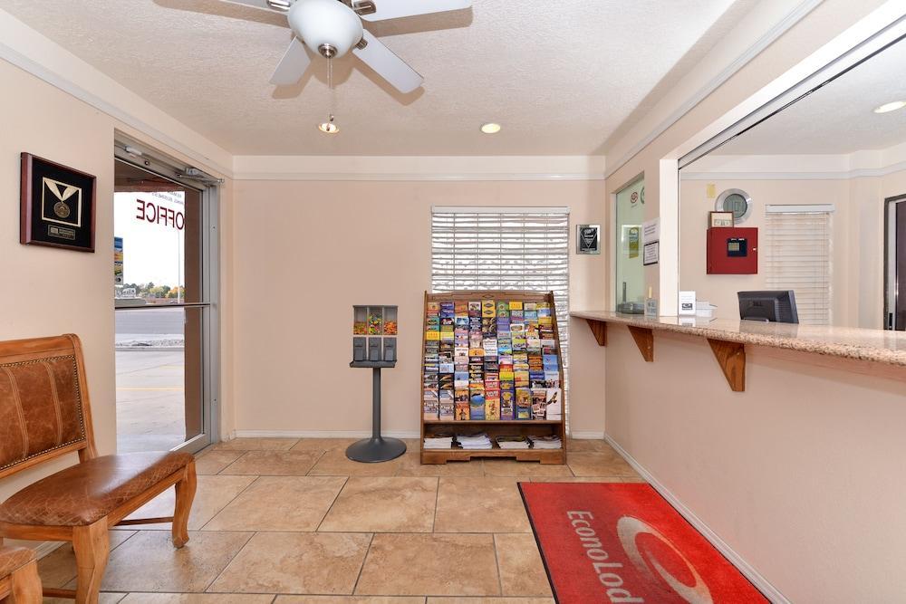 Econo Lodge Midtown Albuquerque Bagian luar foto