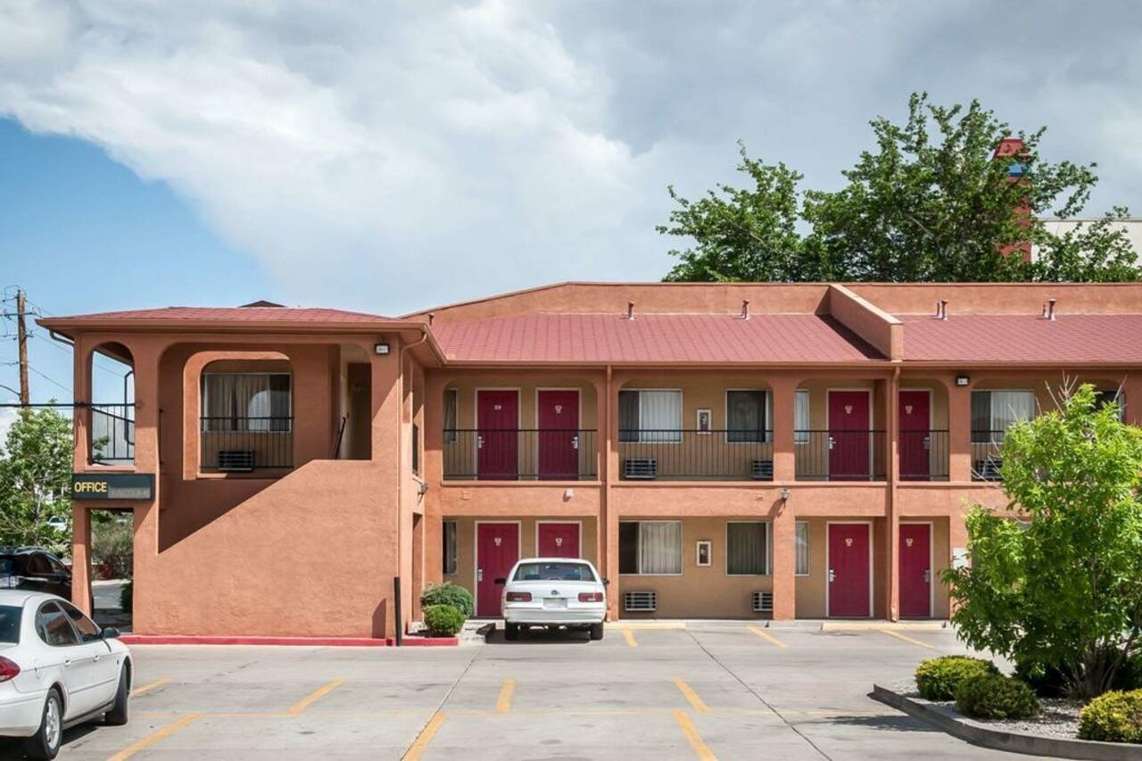 Econo Lodge Midtown Albuquerque Bagian luar foto