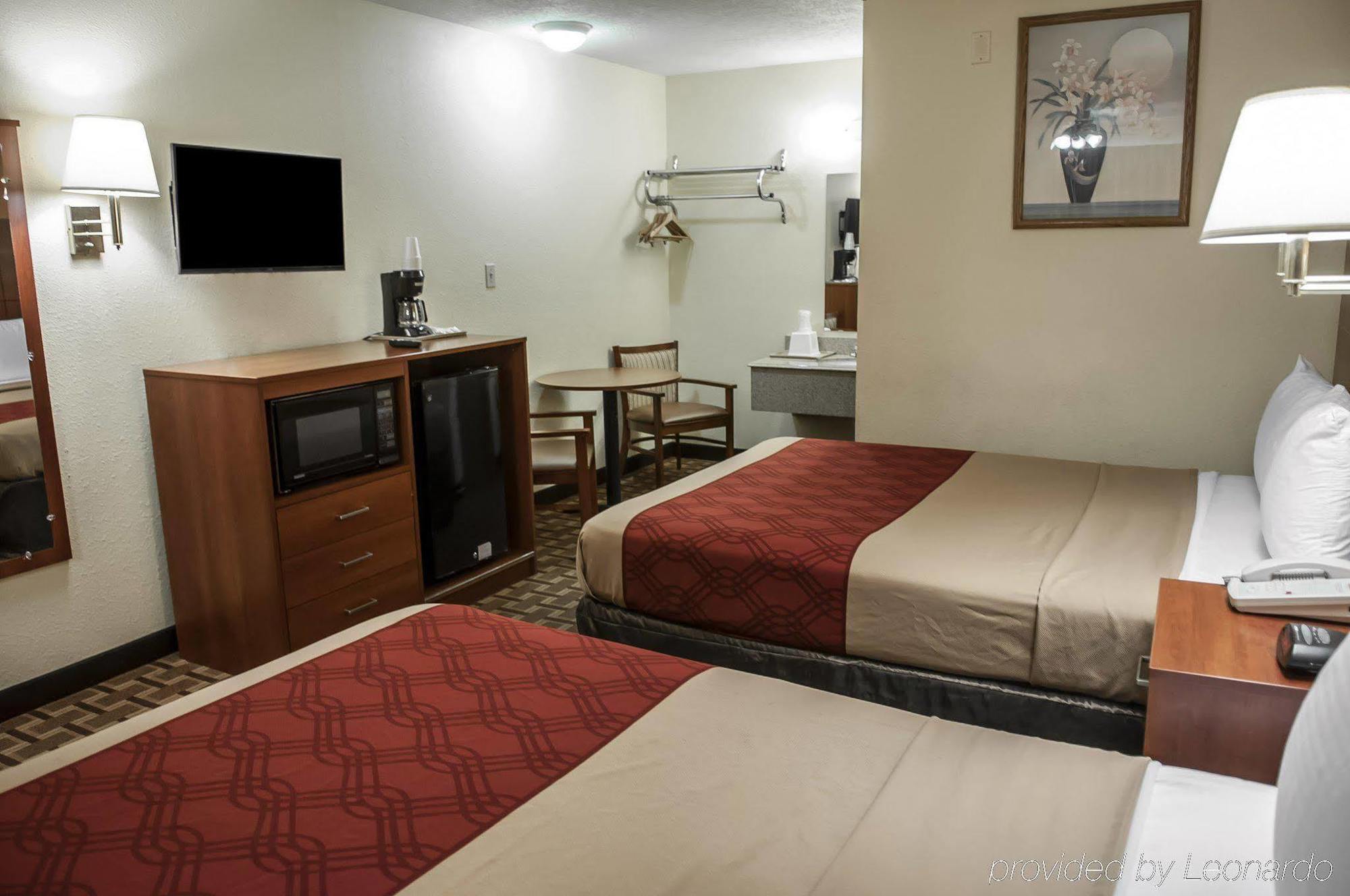 Econo Lodge Midtown Albuquerque Bagian luar foto