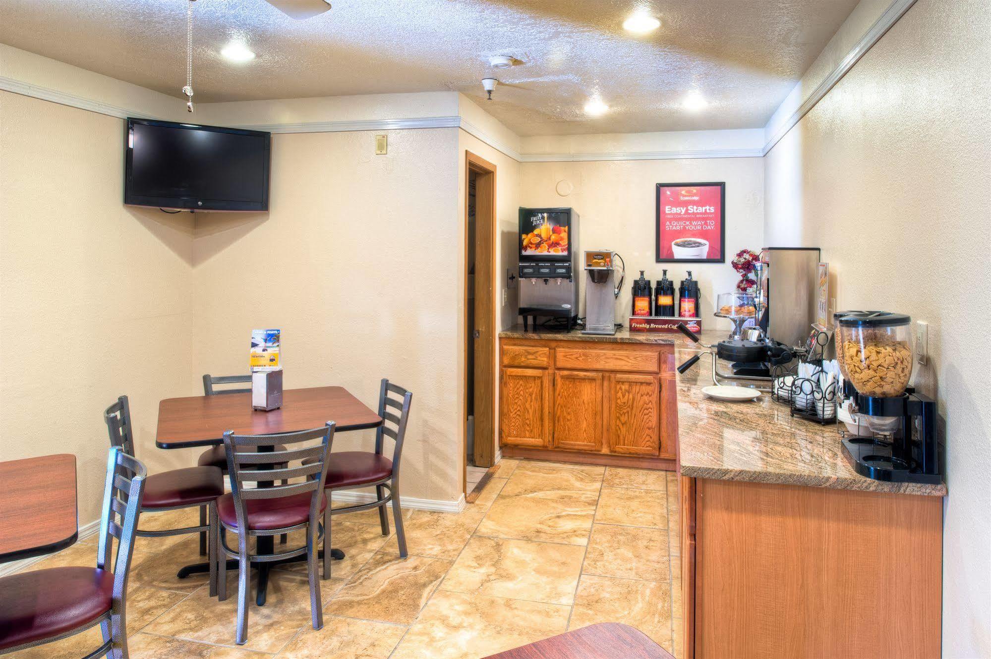 Econo Lodge Midtown Albuquerque Bagian luar foto
