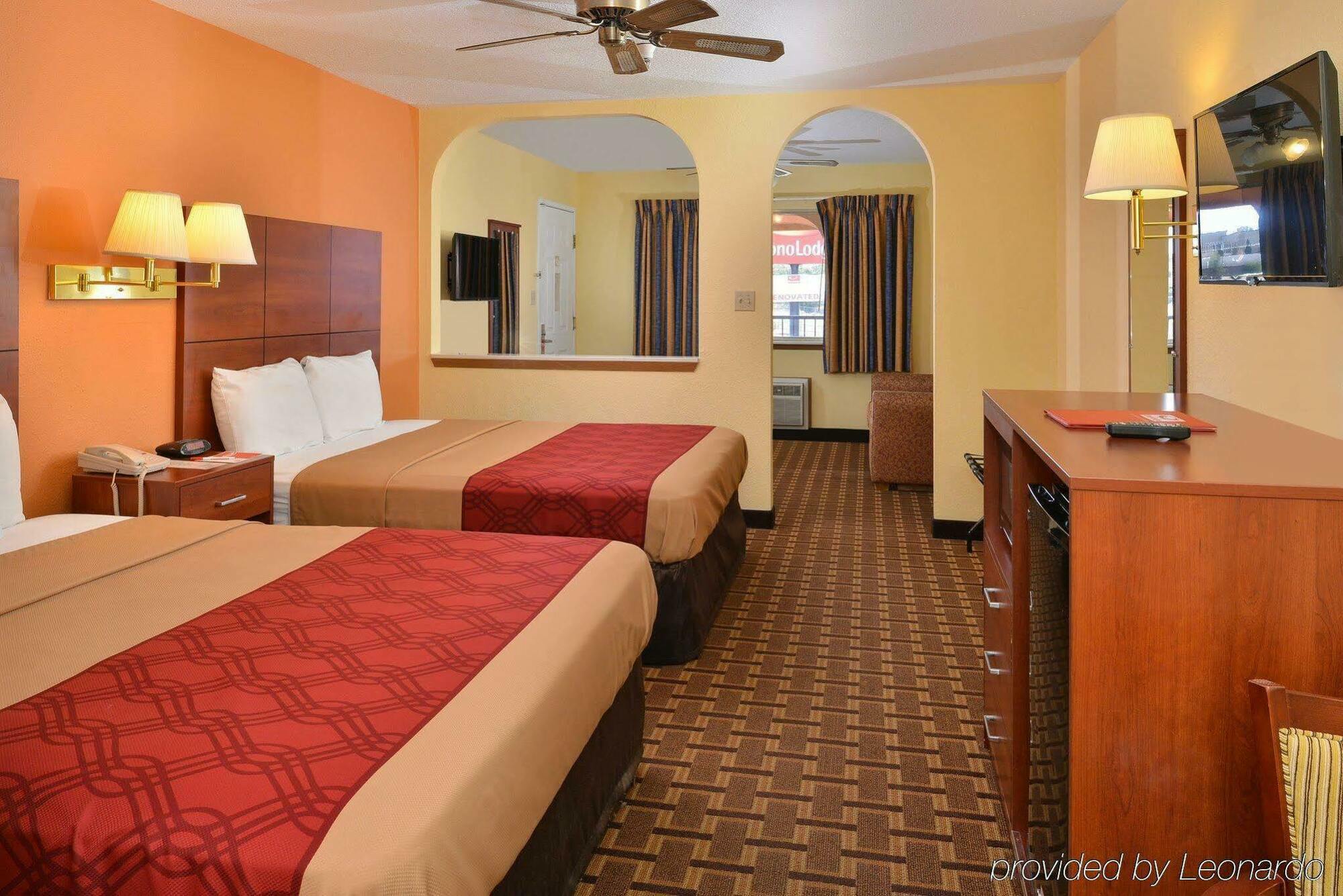 Econo Lodge Midtown Albuquerque Bagian luar foto