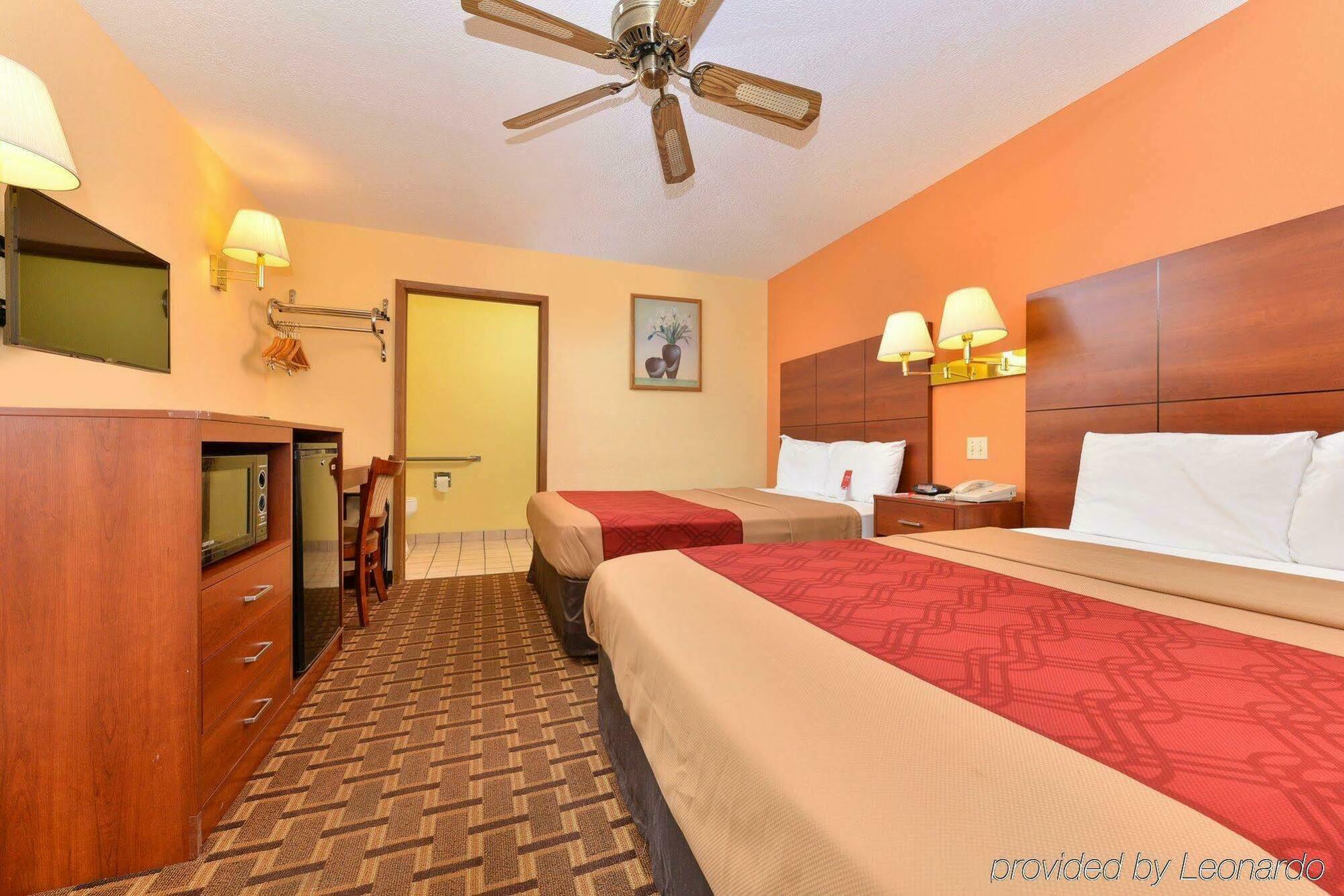 Econo Lodge Midtown Albuquerque Bagian luar foto